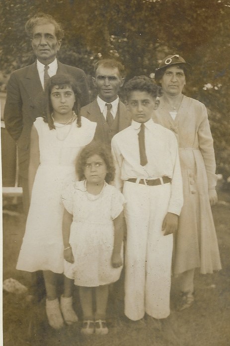 8 Altoonian family and unknown.jpg