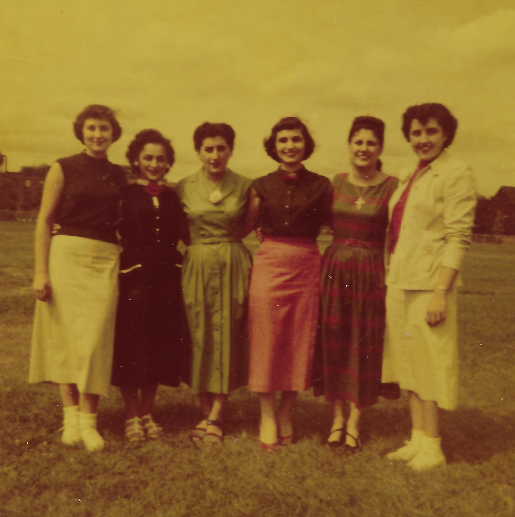 23 Helen AYF crew 1952.jpg