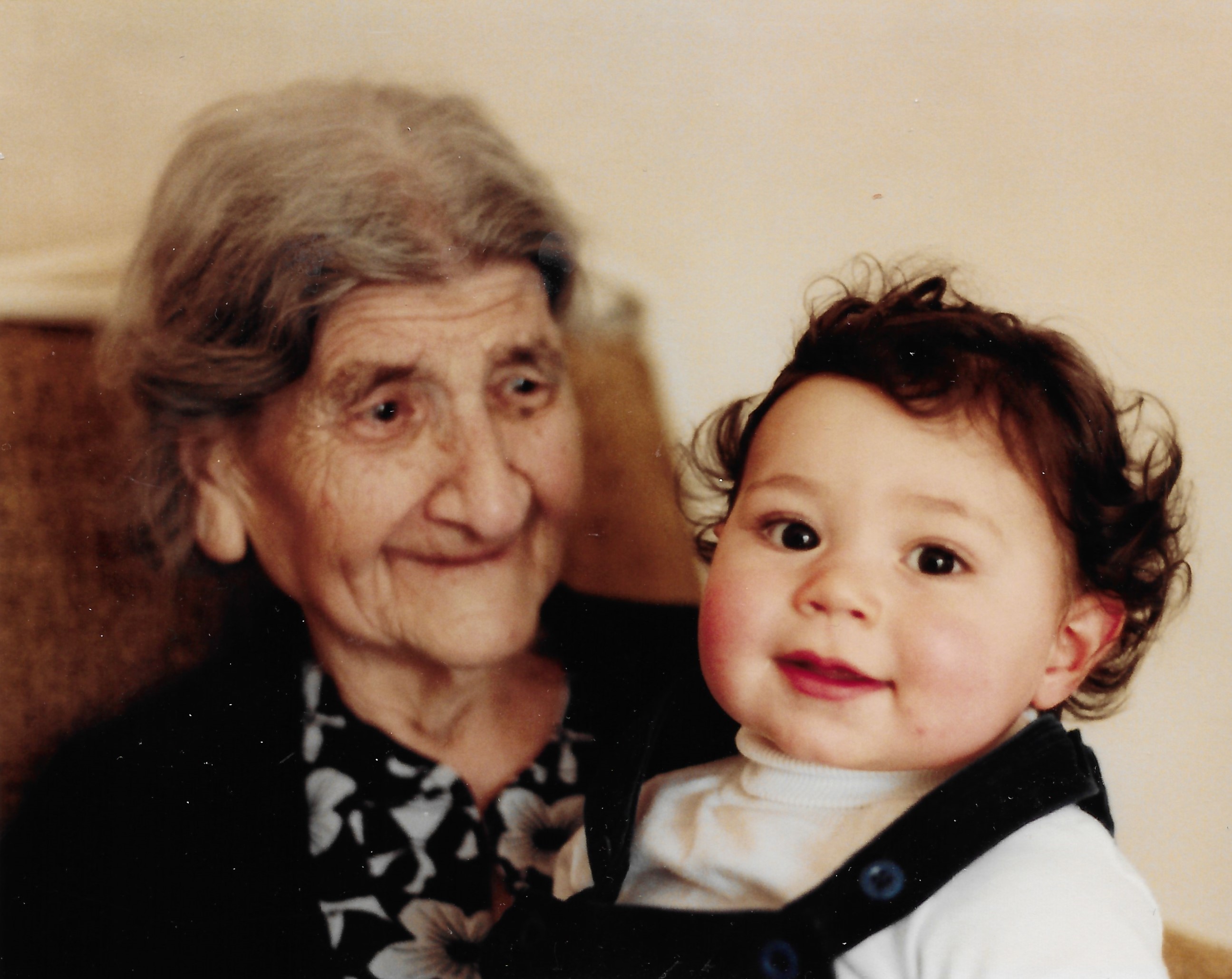 48 Great grandma James 1984.jpg