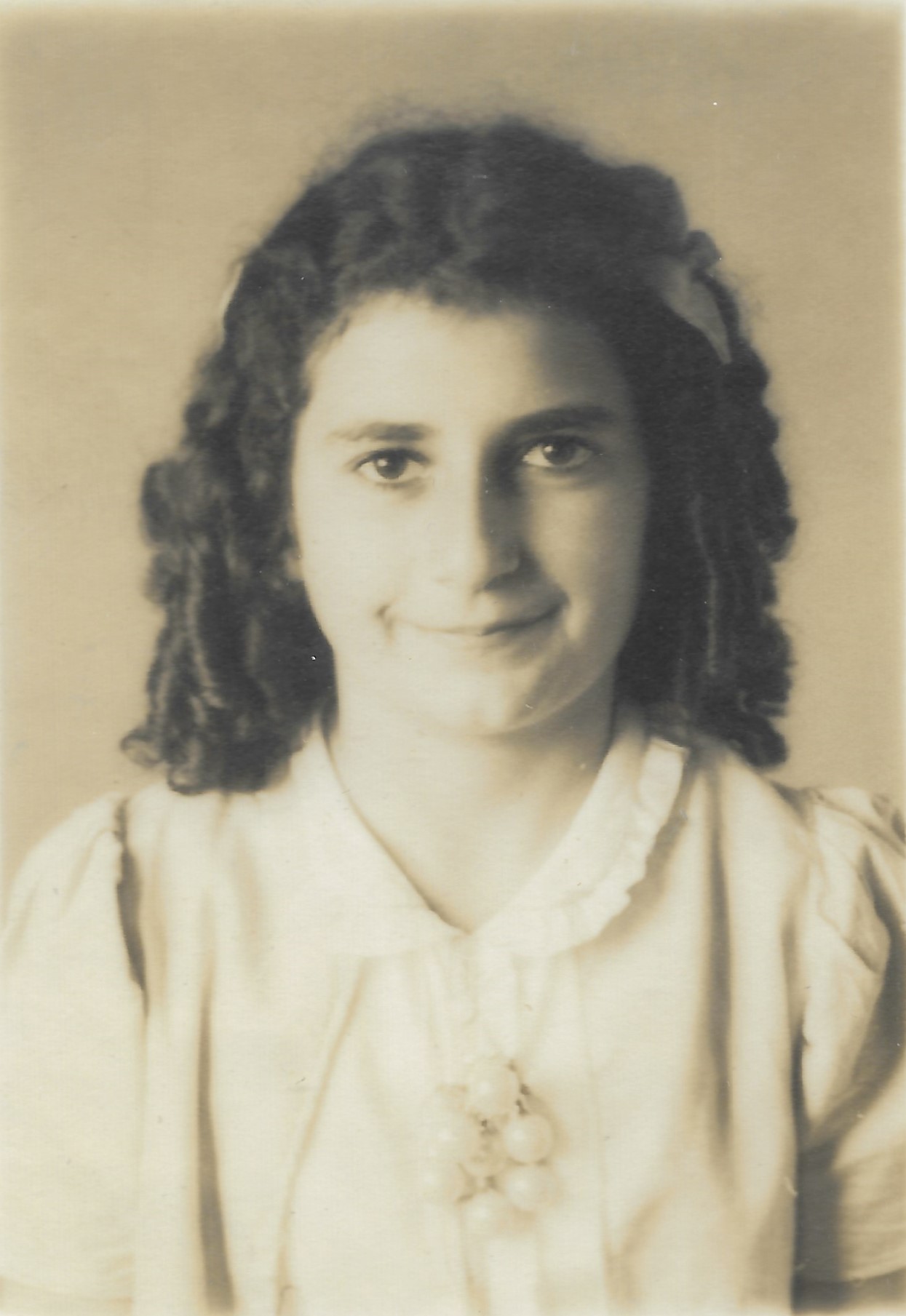 17 Helen late 1930s.jpg