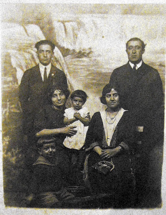 MooradiansHamiltonCanadaCrop1923.jpg