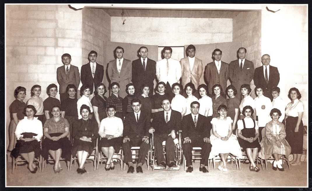 Hayr Oshagan's choral group.jpg