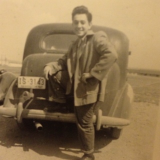 11 George Moe Garabedian and automobile at the beach.jpg