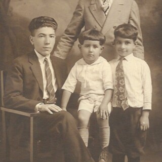 6 Misakian brothers 1925.jpg